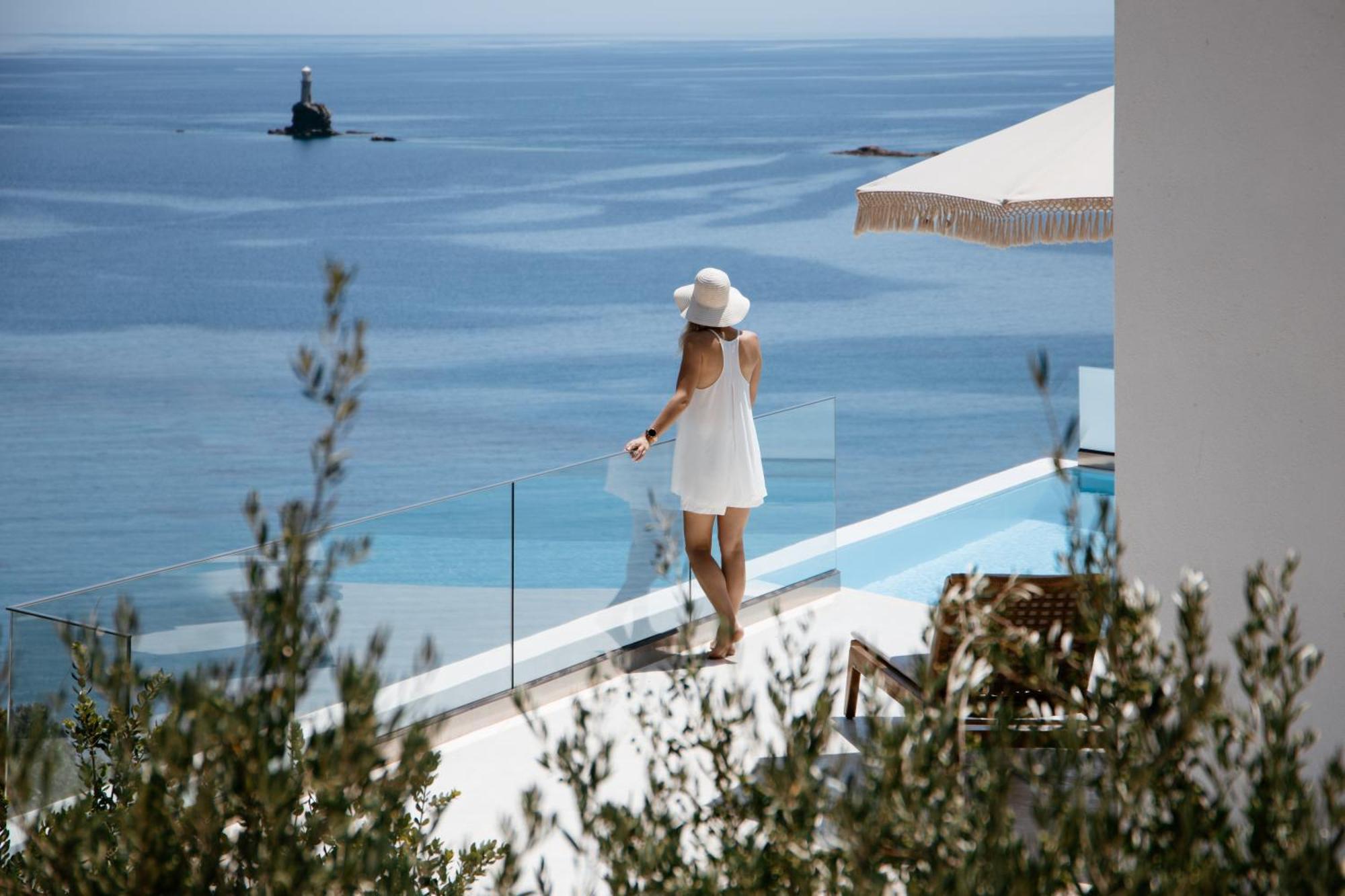 Golden Vista, Beachfront Suites By Explore Andros Exteriör bild