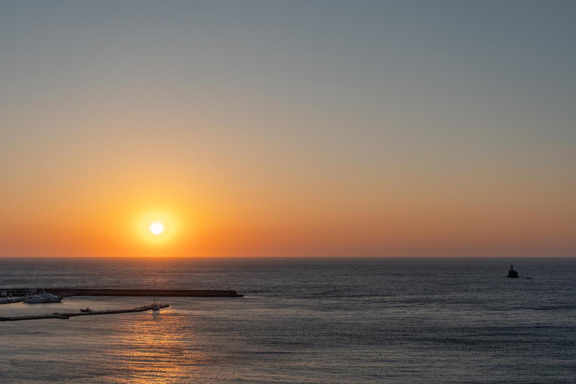 Golden Vista, Beachfront Suites By Explore Andros Exteriör bild