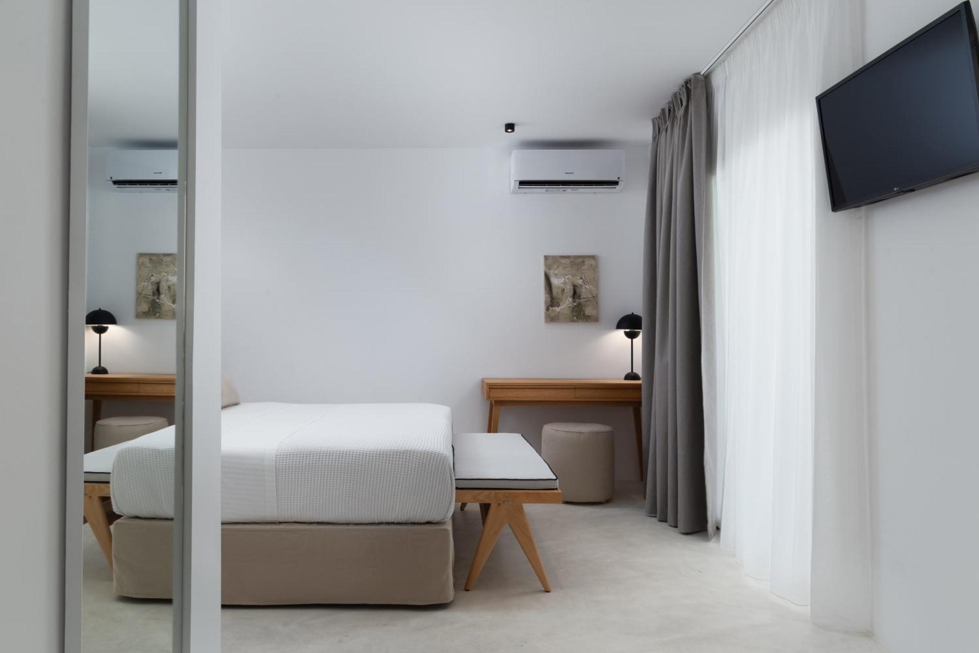 Golden Vista, Beachfront Suites By Explore Andros Exteriör bild