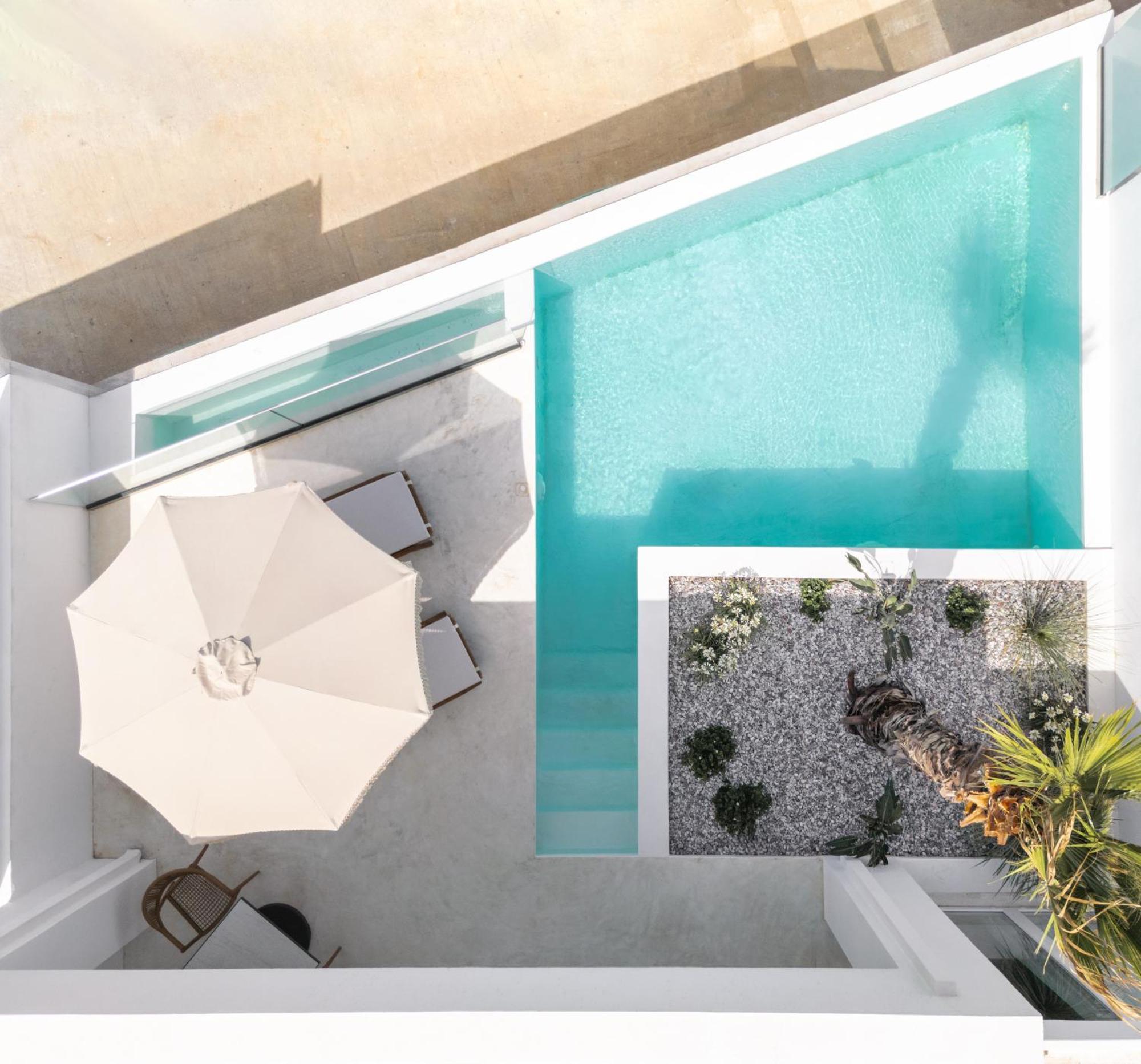 Golden Vista, Beachfront Suites By Explore Andros Exteriör bild